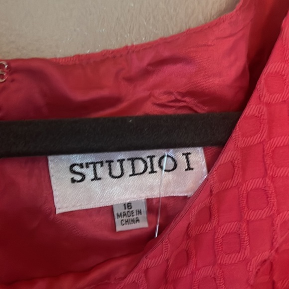 Dress - Picture 3 of 5